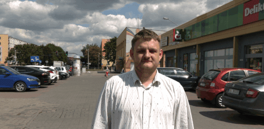 Parkingowy skandal w Zgierzu. „Groźby, obrażanie klientów i mandaty dla inwalidów”