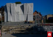 Plac Stu Straconych zyskuje nowe oblicze. Modernizacja z kolejnym wsparciem finansowym