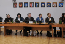 Spór o „pokój opozycji” na sesji Rady Powiatu. Radni PiS: „To ograniczanie swobody naszej pracy”